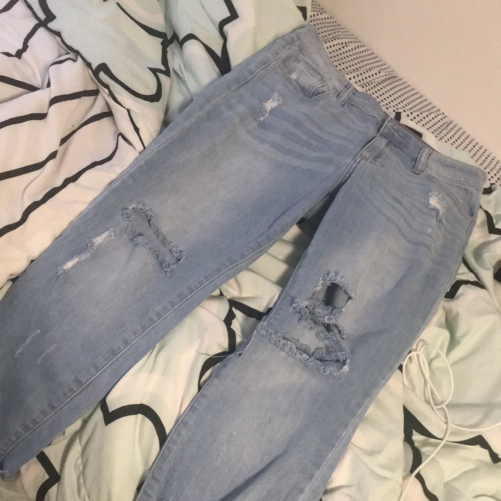Ripped skinny jeans